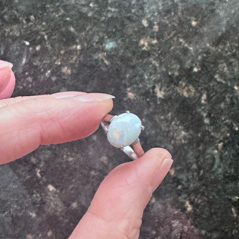 Vintage White Opal Sterling Silver Ring Size 6.5 weight 2.7 grams - Picture 6 of 10